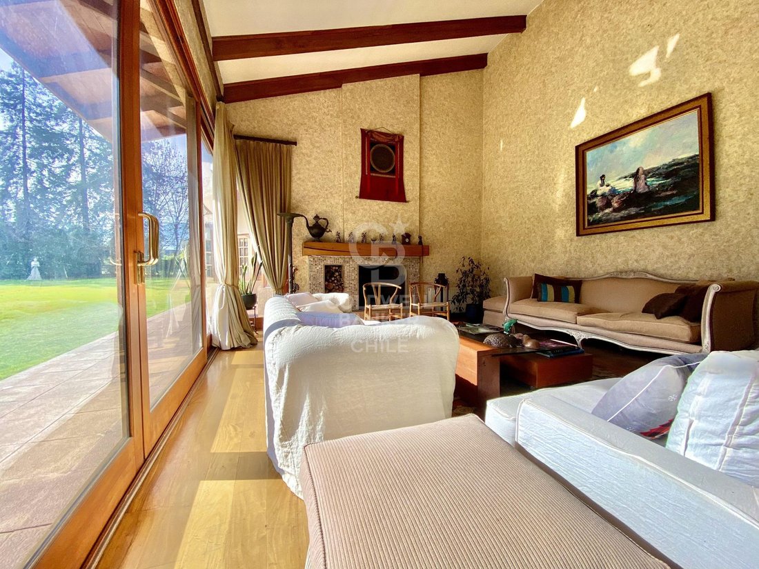 House in Chicureo, Santiago Metropolitan Region, Chile 5 - 17852663