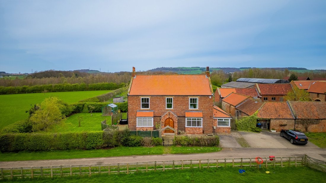 House in Middlesbrough, England 3 - 17851707