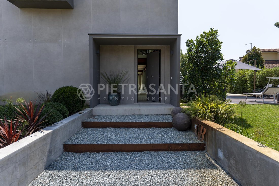 Villa in Tonfano, Pietrasanta, Italy 5 - 17851363