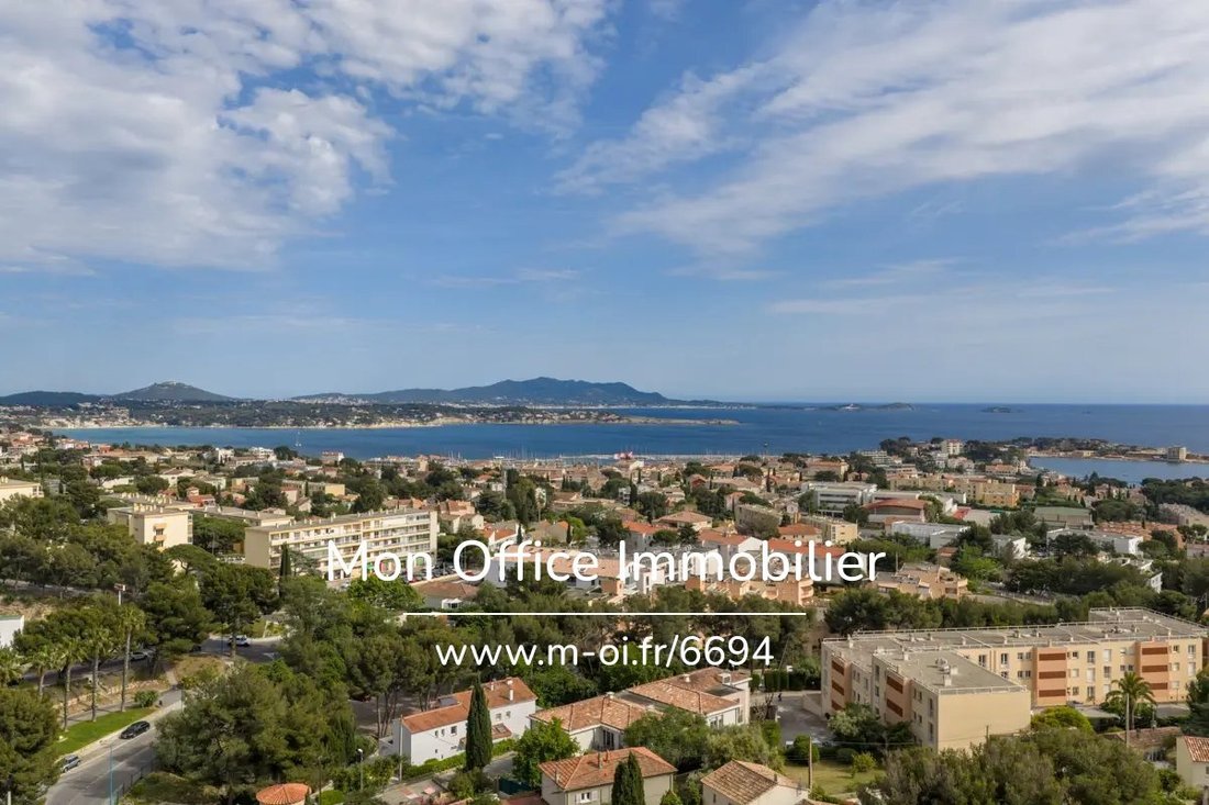 Villa in Bandol, Provence-Alpes-Côte d'Azur, France 4 - 17852637