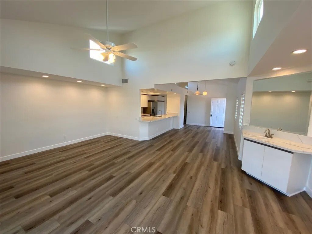 Newport Beach, California, United States 3 - 17855393