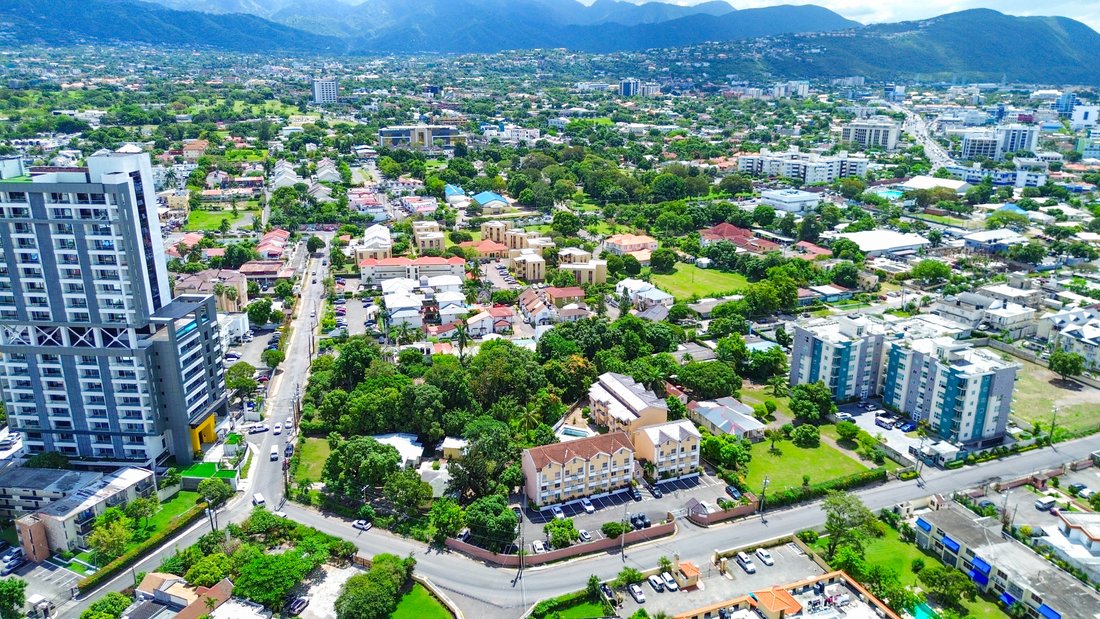 Land in Kingston 10, Jamaica 2 - 17857028