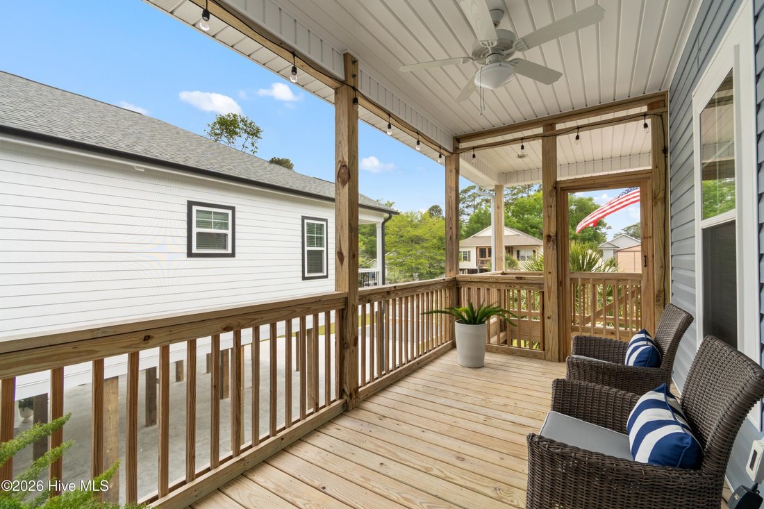 House in Oak Island, North Carolina, United States 4 - 17851816