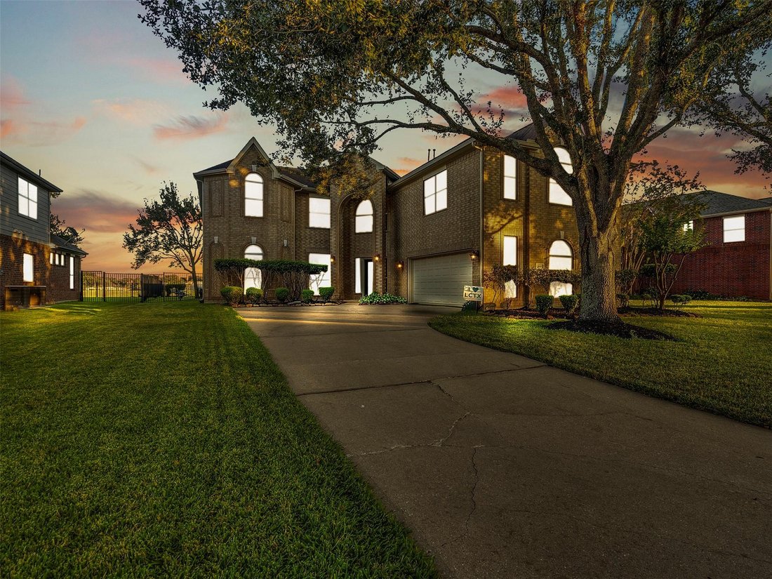 House in League City, Texas, United States 3 - 17855156