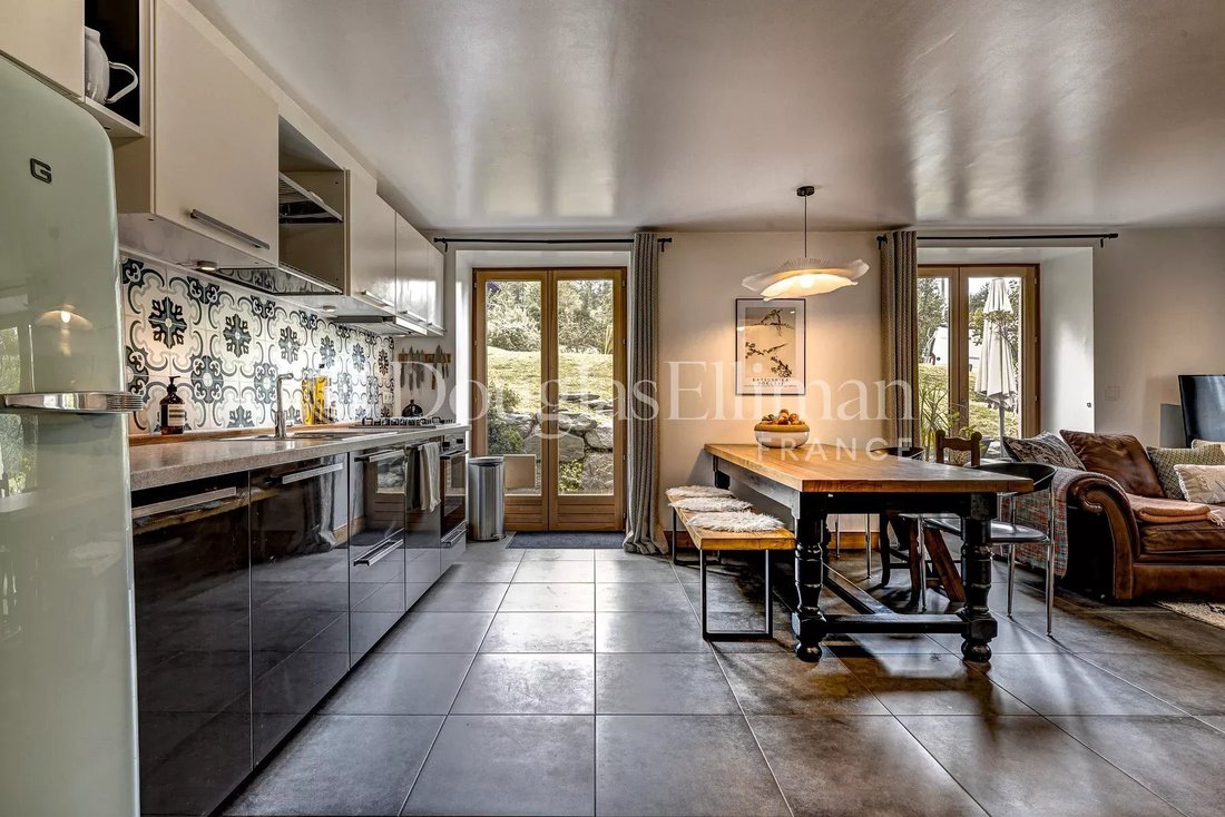 Apartment in Chamonix-Mont-Blanc, Auvergne-Rhône-Alpes, France 2 - 17853086