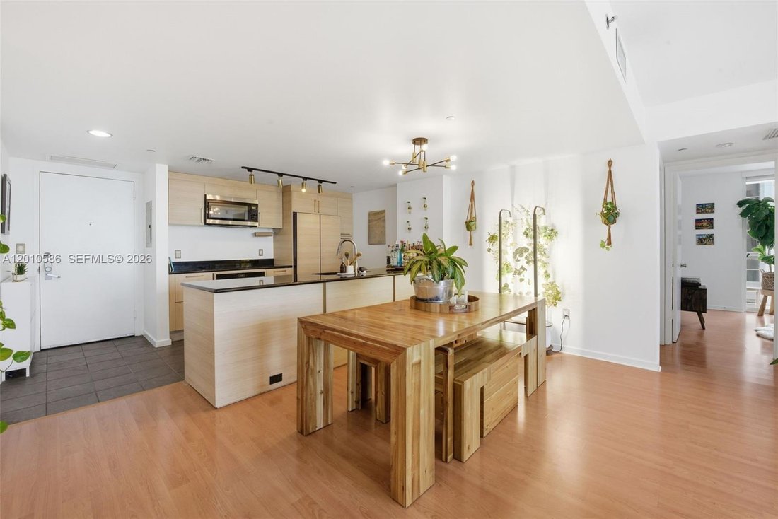 Condo in Miami, Florida, United States 4 - 17852732