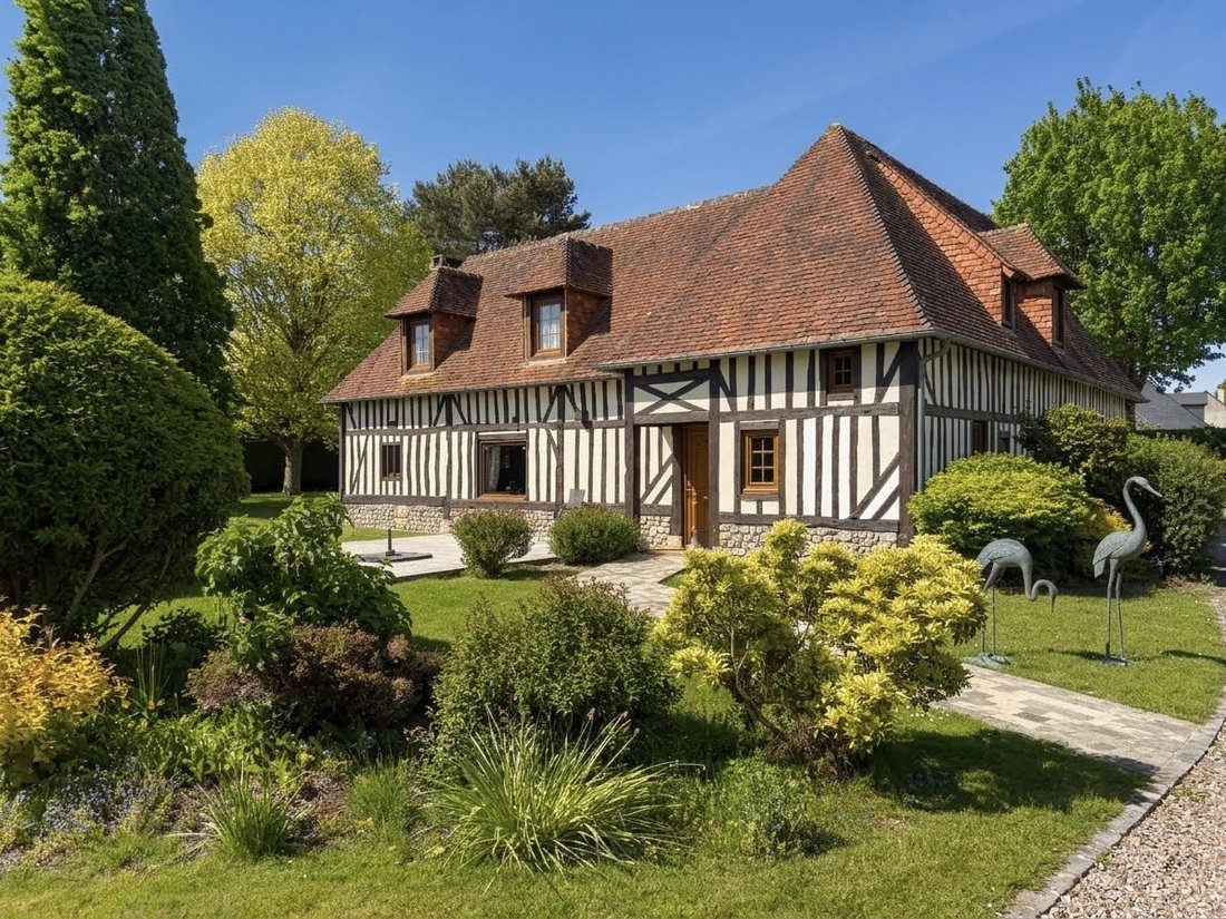 House in Secteur Sauvegarde, Honfleur, France 2 - 17857239