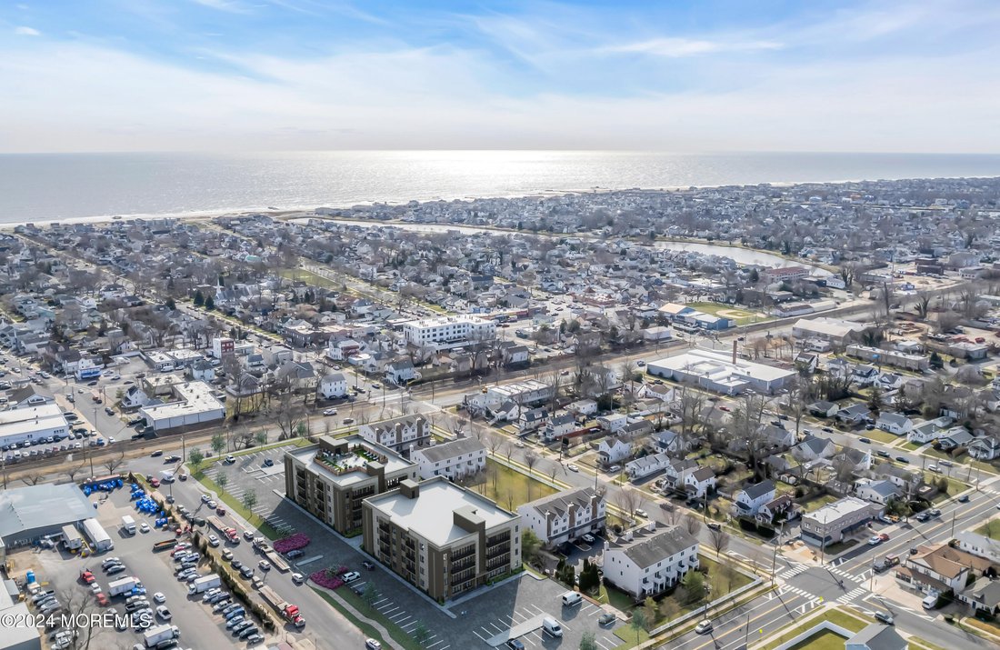Condo in Neptune City, New Jersey, United States 3 - 17852051