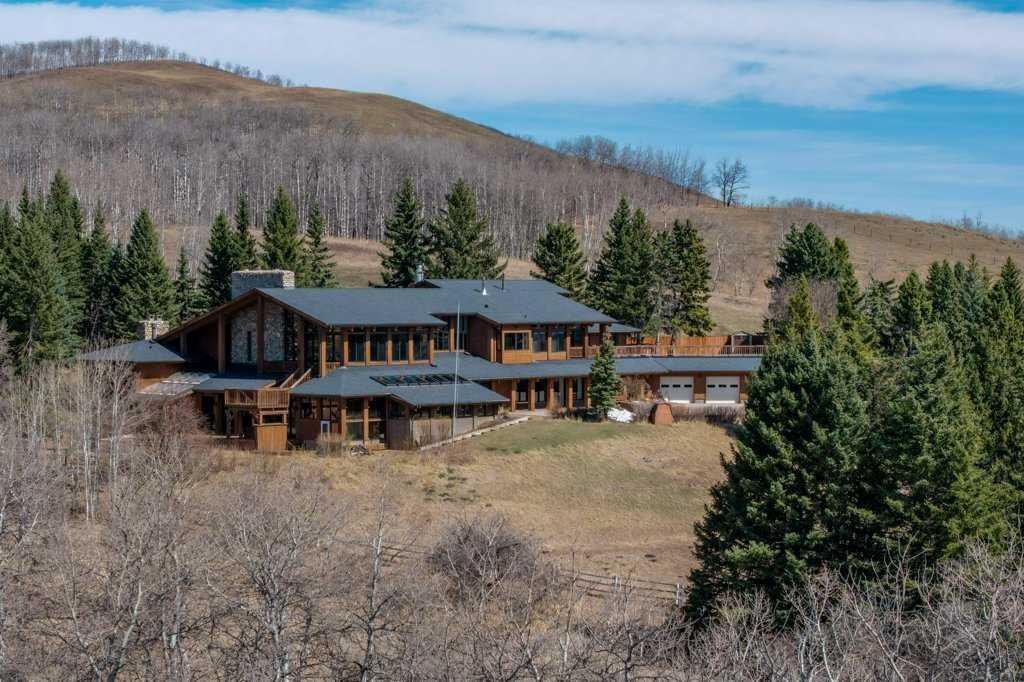House in Foothills No. 31, Alberta, Canada 1 - 17851347