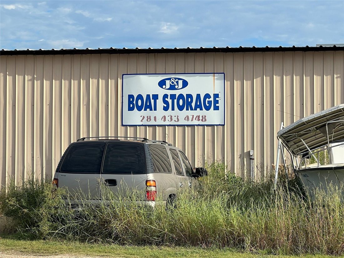 Apartment in Oyster Creek, Texas, United States 1 - 17855152