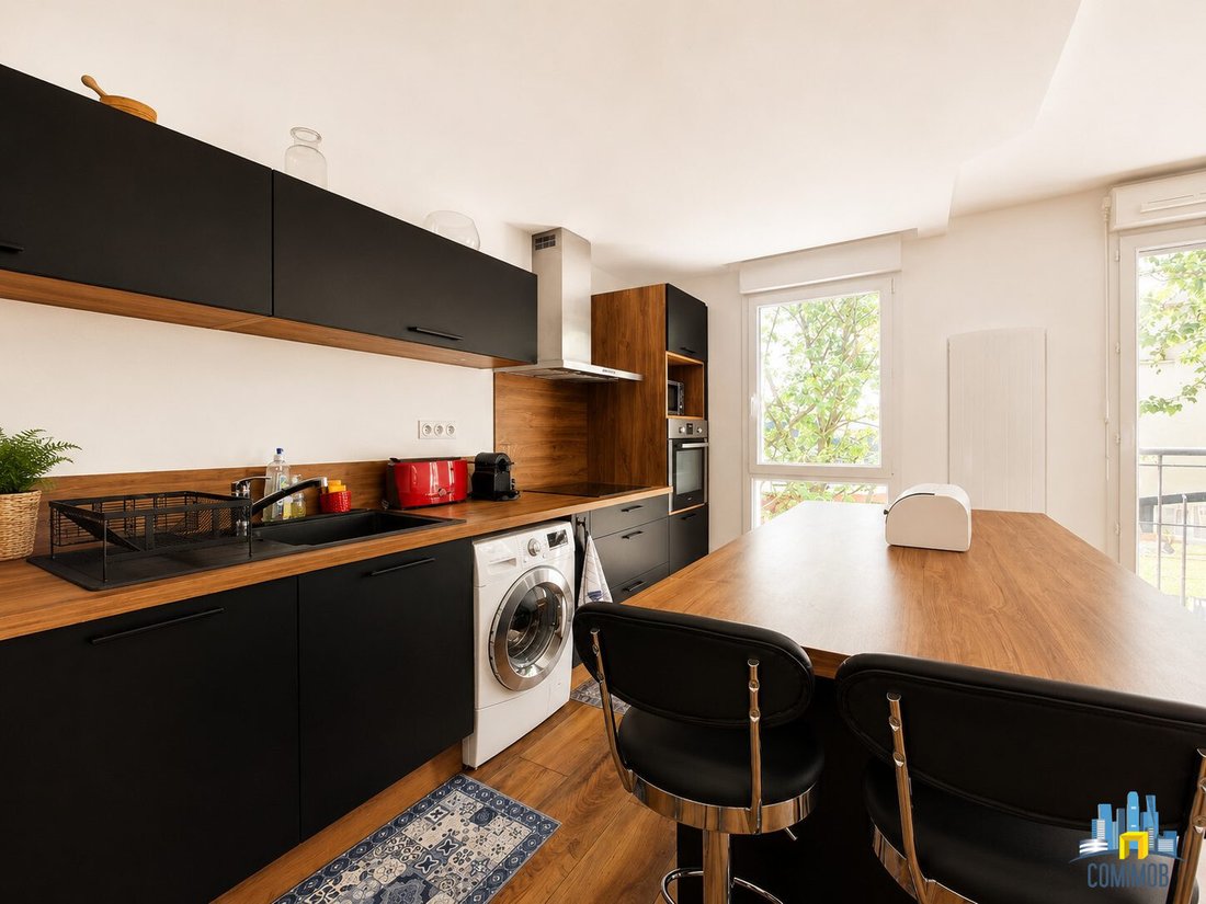 Apartment in Epinettes, Issy-les-Moulineaux, France 2 - 17857219