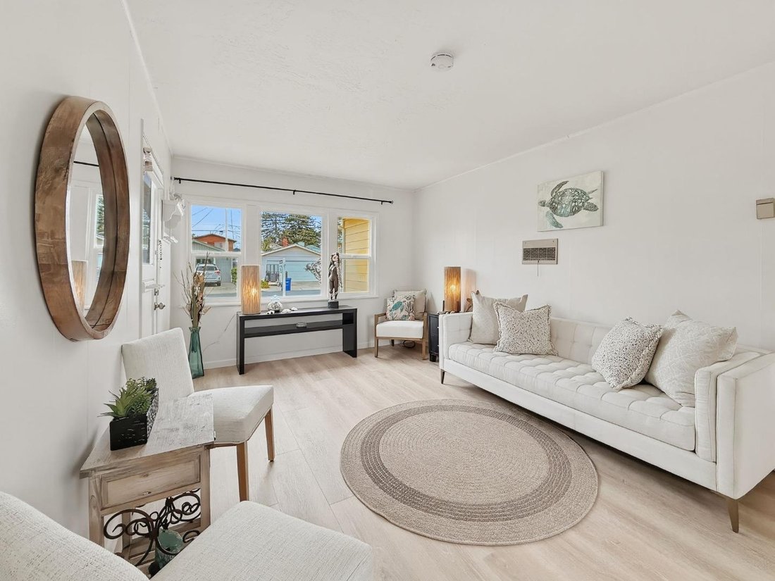 House in Capitola, California, United States 3 - 17854716