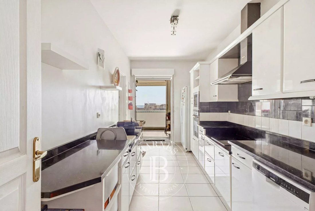 Apartment in Bonneveine, 8e Arrondissement, Marseille 4 - 17853252