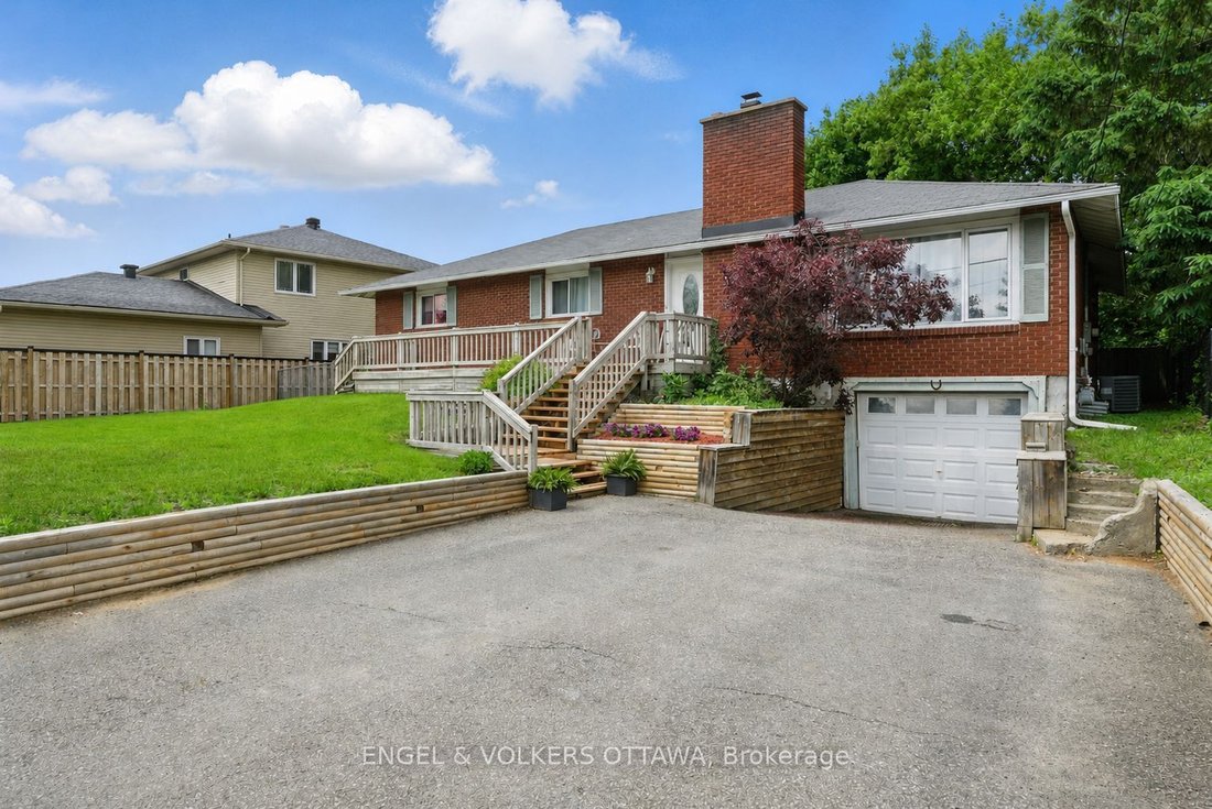 House in Ottawa, Ontario, Canada 2 - 17855935