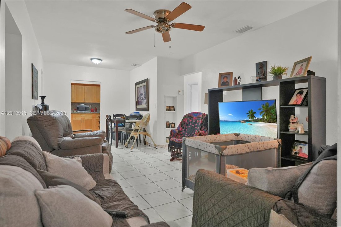 House in Miami, Florida, United States 3 - 17855186
