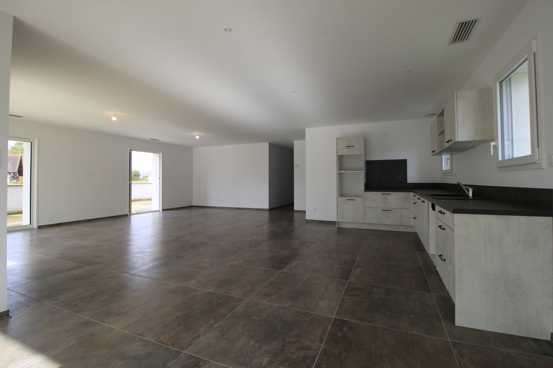 Villa in Saint-Jean-le-Vieux, Nouvelle-Aquitaine, France 4 - 17856083