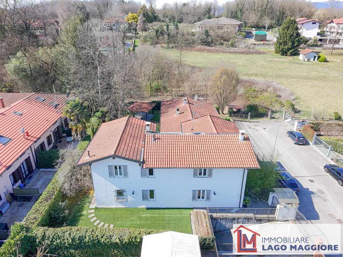 Villa in Travedona Monate, Lombardy, Italy 4 - 17857109
