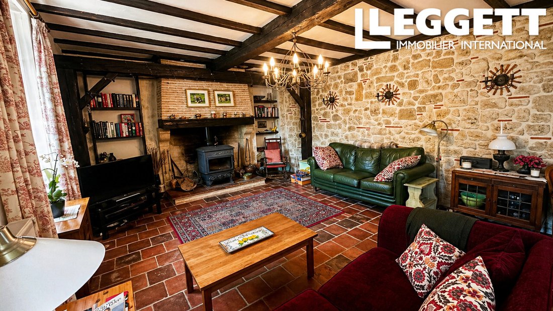 Farm Ranch in Lauzun, Nouvelle-Aquitaine, France 2 - 17856483