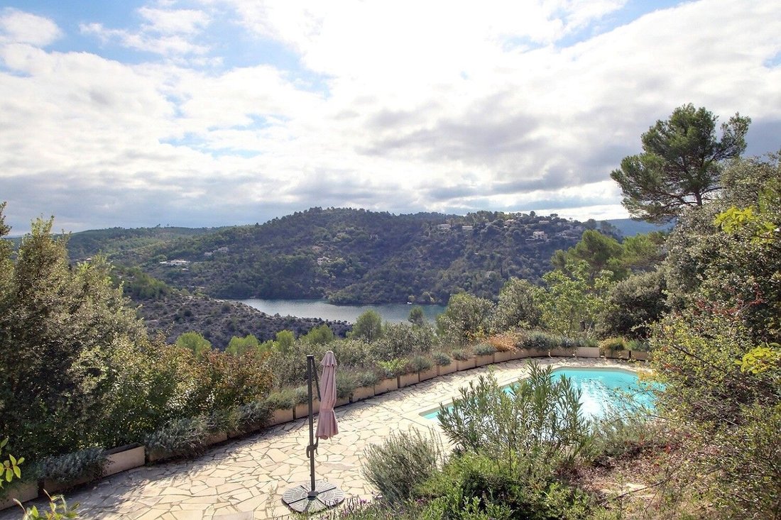 House in Esparron-de-Verdon, Provence-Alpes-Côte d'Azur, France 4 - 17852608