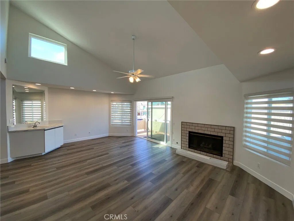 Newport Beach, California, United States 4 - 17855393