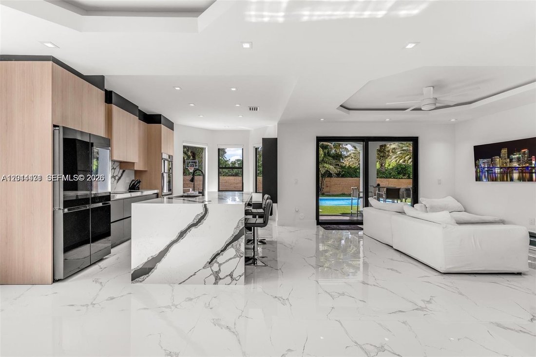 House in Miami, Florida, United States 4 - 17855208