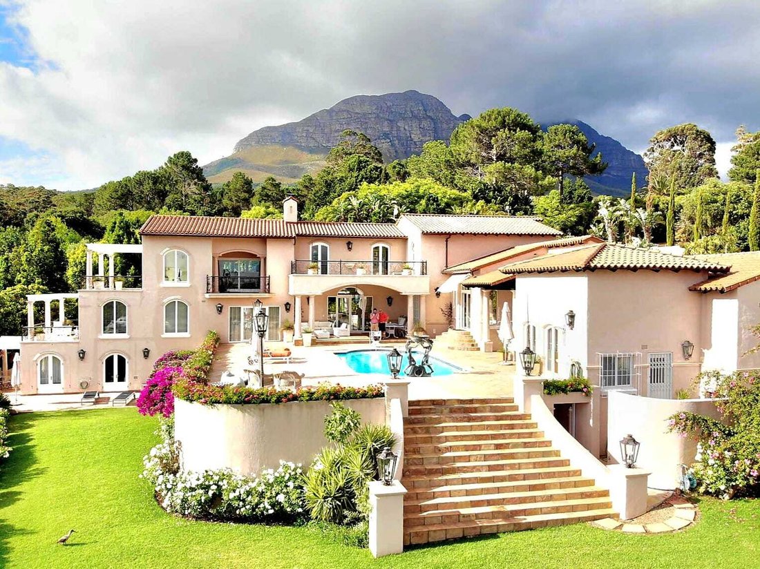 House in Cape Town, Western Cape, South Africa 4 - 17839899