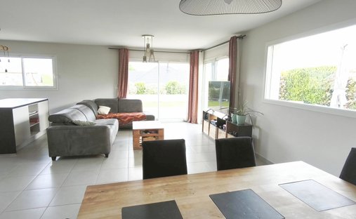 Villa in La Balme-de-Sillingy, Auvergne-Rhône-Alpes, France 1