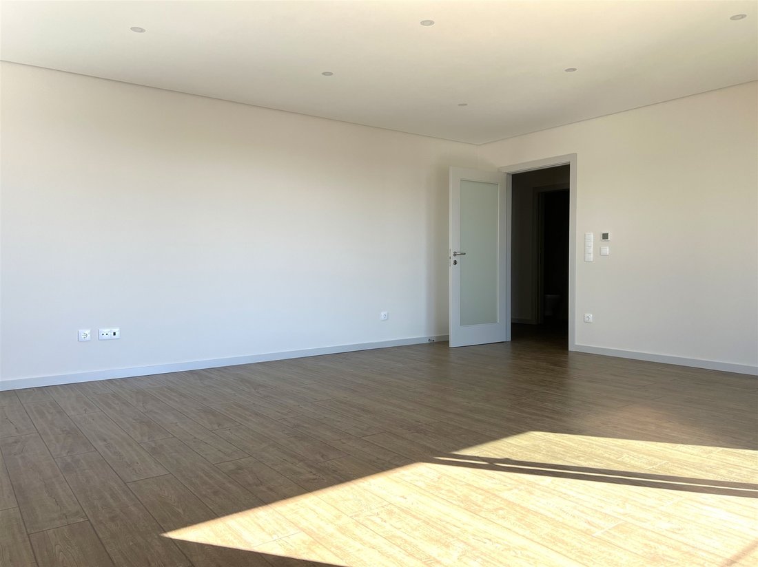Apartment in Cedofeita, Santo Ildefonso, Se, Miragaia, Sao Nicolau e Vitoria, Porto District, Portugal 5 - 17856292