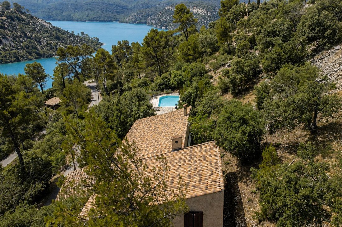 House in Esparron-de-Verdon, Provence-Alpes-Côte d'Azur, France 2 - 17852608