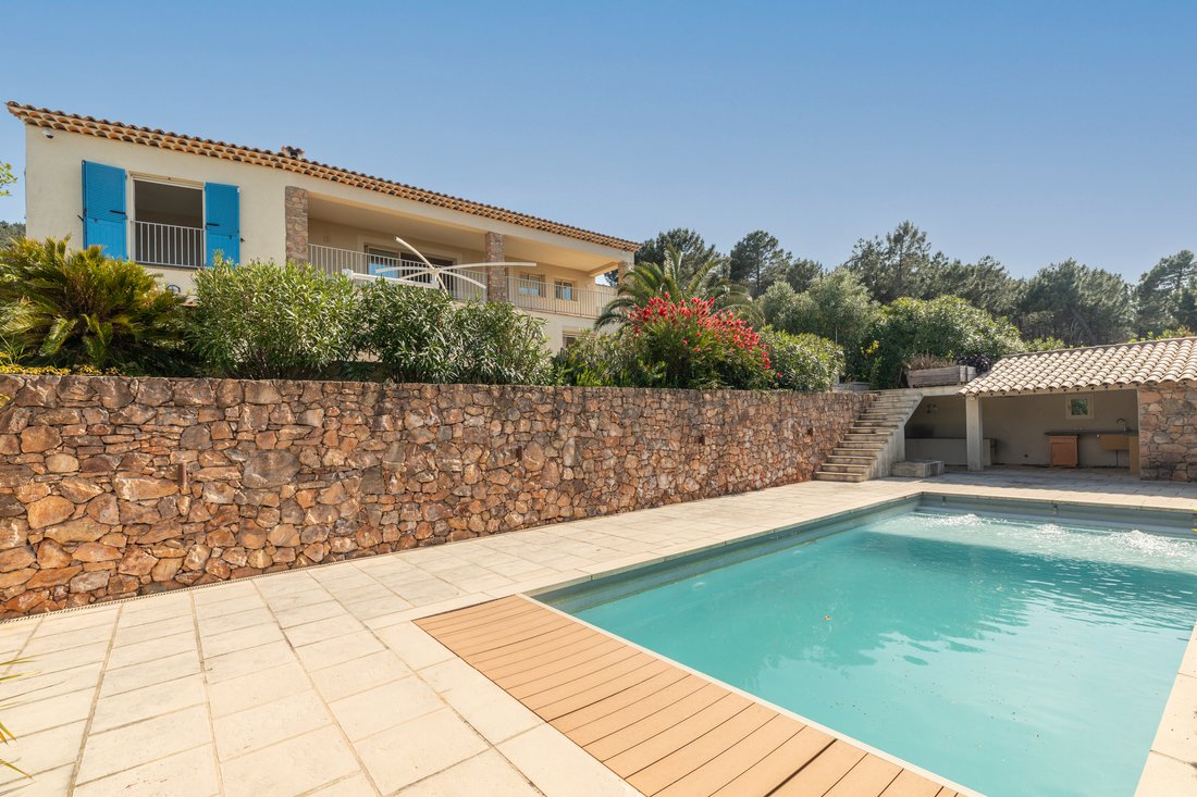 House in Théoule-sur-Mer, Provence-Alpes-Côte d'Azur, France 3 - 17853079