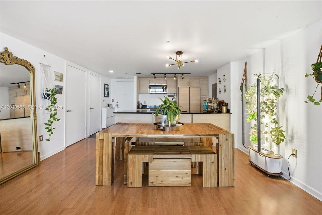 Condo in Miami, Florida, United States 5 - 17852732