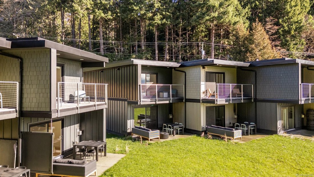 Land in Hornby Island, British Columbia, Canada 3 - 17855937