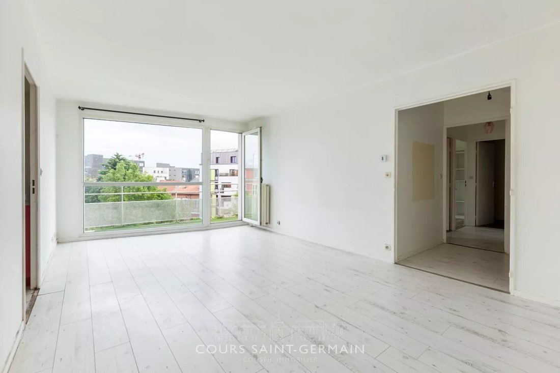 Apartment in Arrondissement of Bobigny, Ile-de-France, France 5 - 17853047