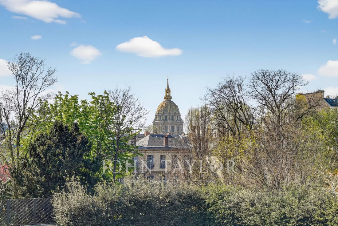 Estate in Invalides, Paris 7e Arrondissement, Paris 4 - 17853236