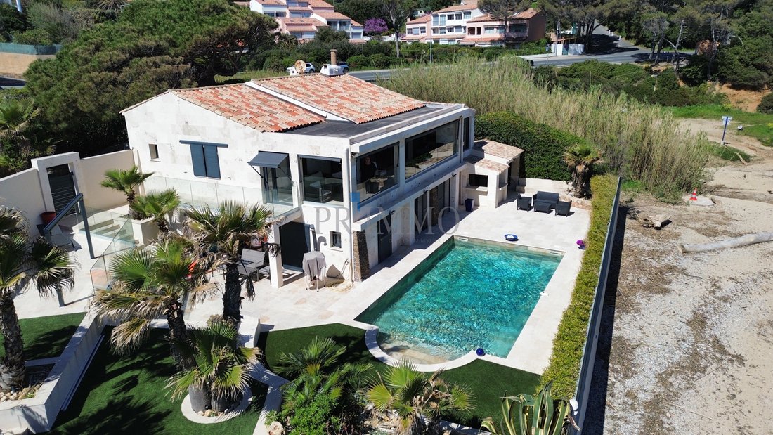 Villa in Frejus, Provence-Alpes-Côte d'Azur, France 3 - 17855638