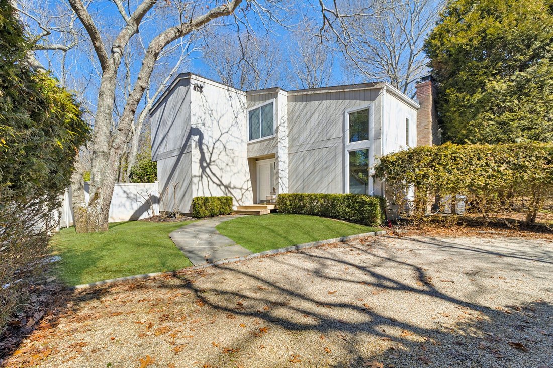 East Hampton, New York, United States 2 - 17852776