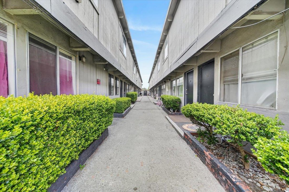 Castroville, California, United States 1 - 17851556