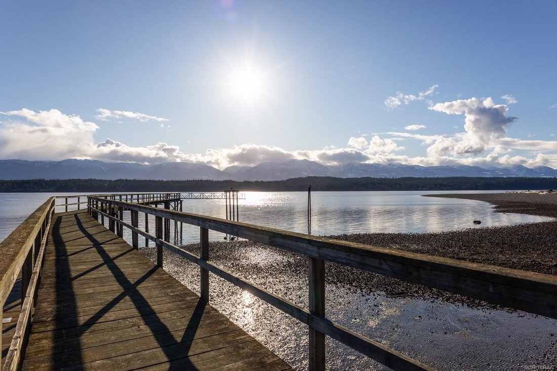 Hornby Island, British Columbia, Canada 3 - 17855976
