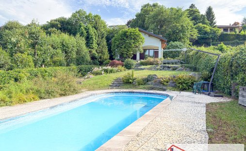Villa en Ranco, Lombardía, Italia 1