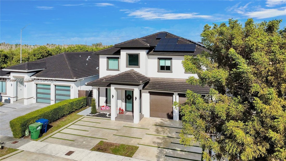 House in Miami, Florida, United States 3 - 17851793