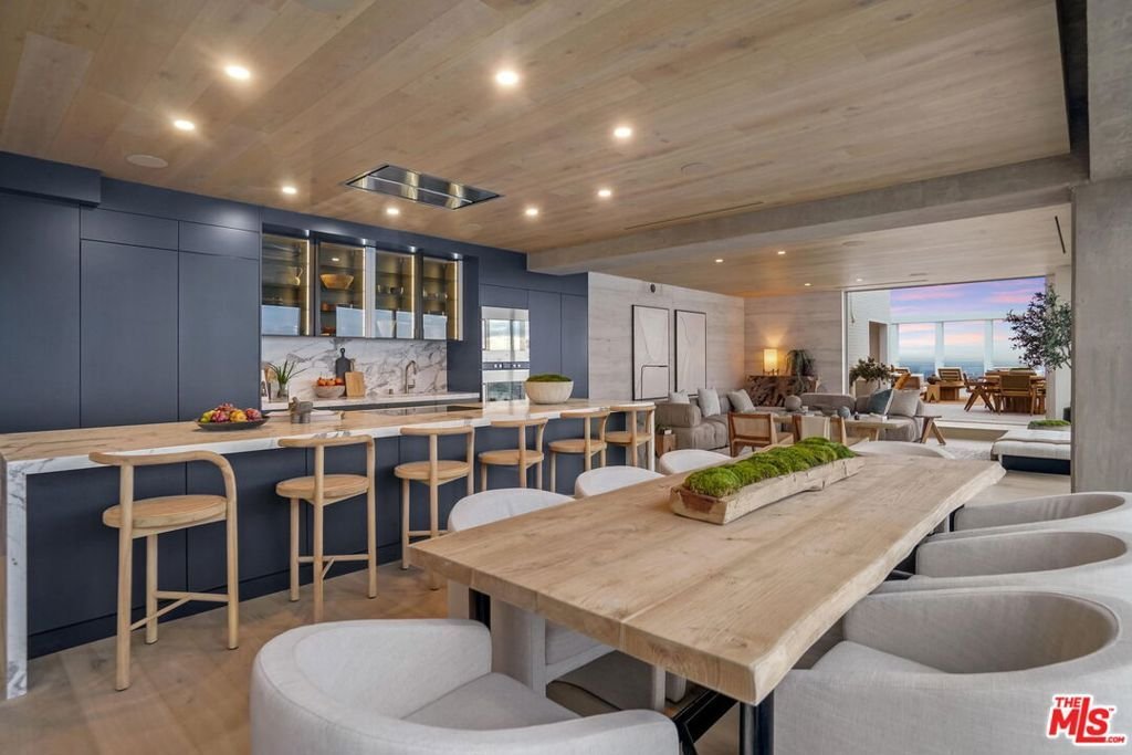 Condo in Los Angeles, California, United States 4 - 17854821