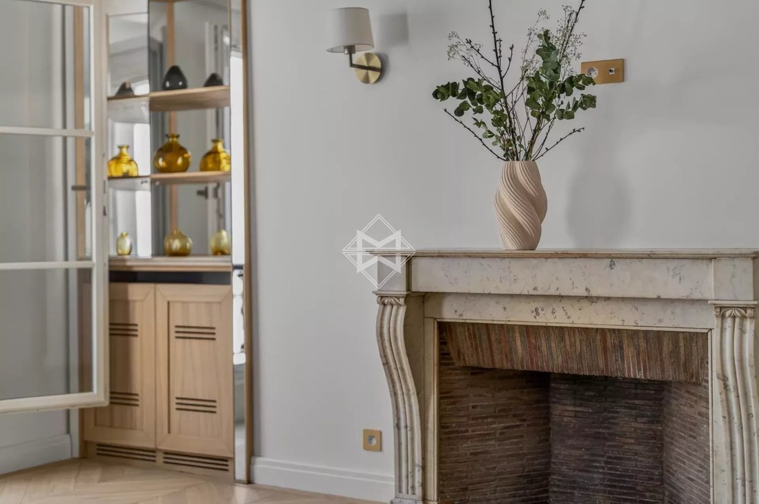 Apartment in Saint Thomas d'Aquin, Paris 7e Arrondissement, Paris 2 - 16575530