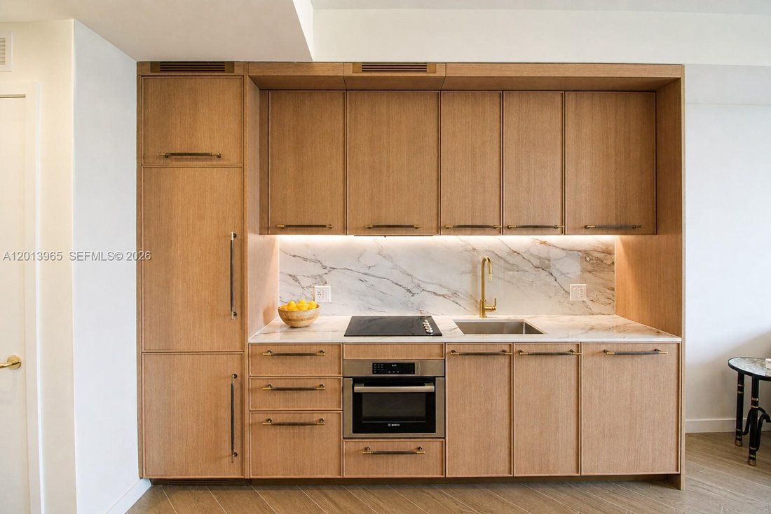 Condo in Miami, Florida, United States 4 - 17852760