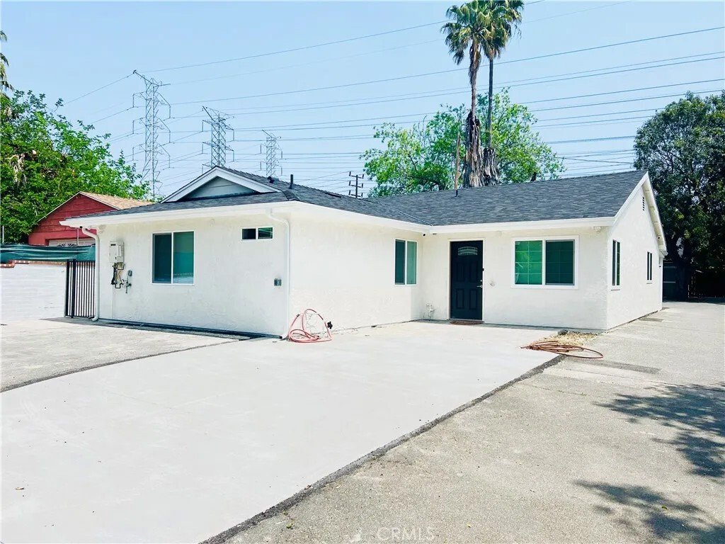Los Angeles, California, United States 1 - 17855384