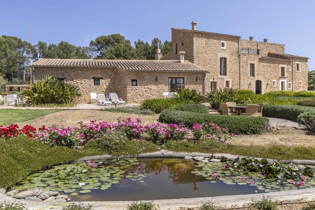 Casa di campagna a Santa Maria del Camí, Isole Baleari, Spagna 1 - 17853281