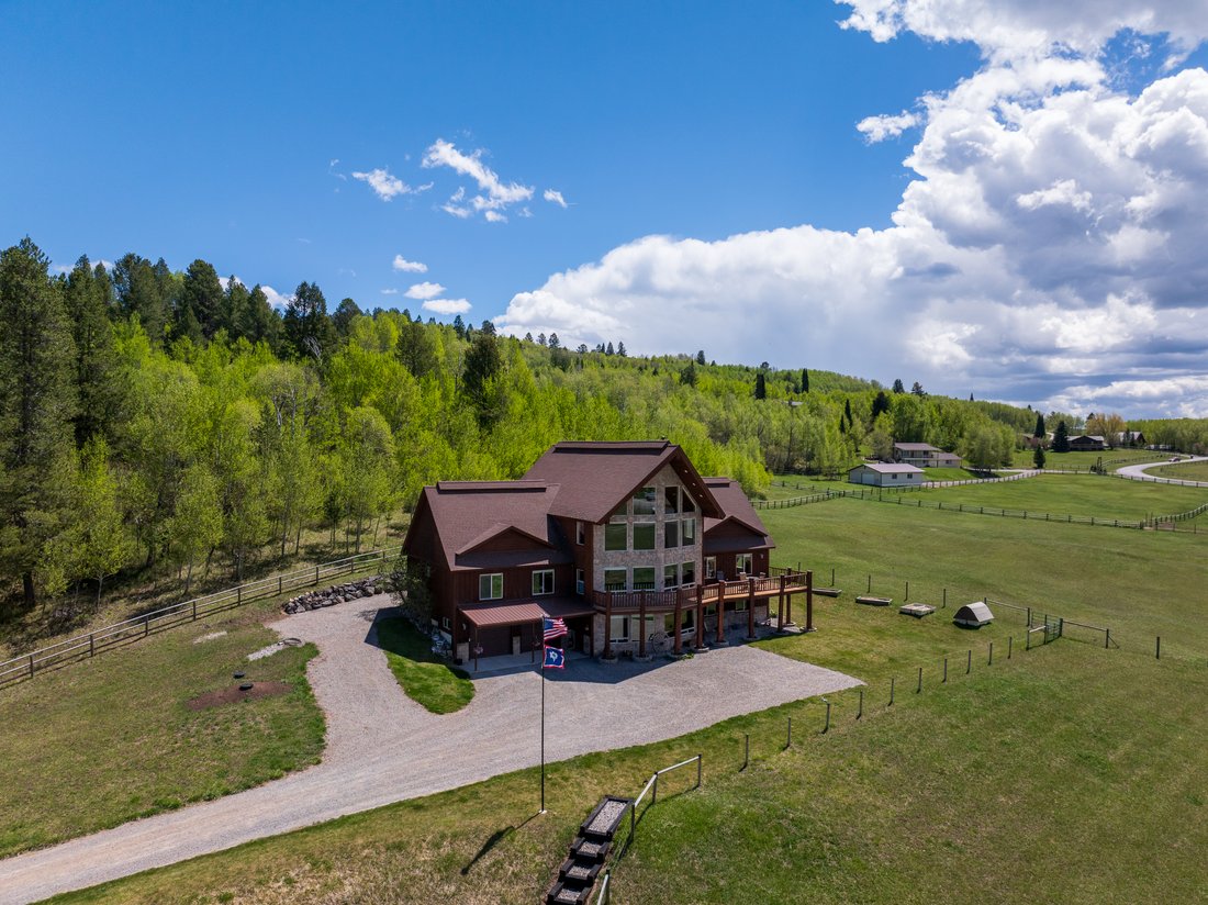 House in Alpine, Wyoming, United States 2 - 17851082