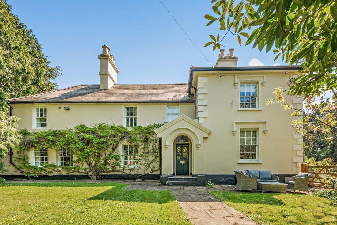 House in Hertsmere, England 1 - 17851719