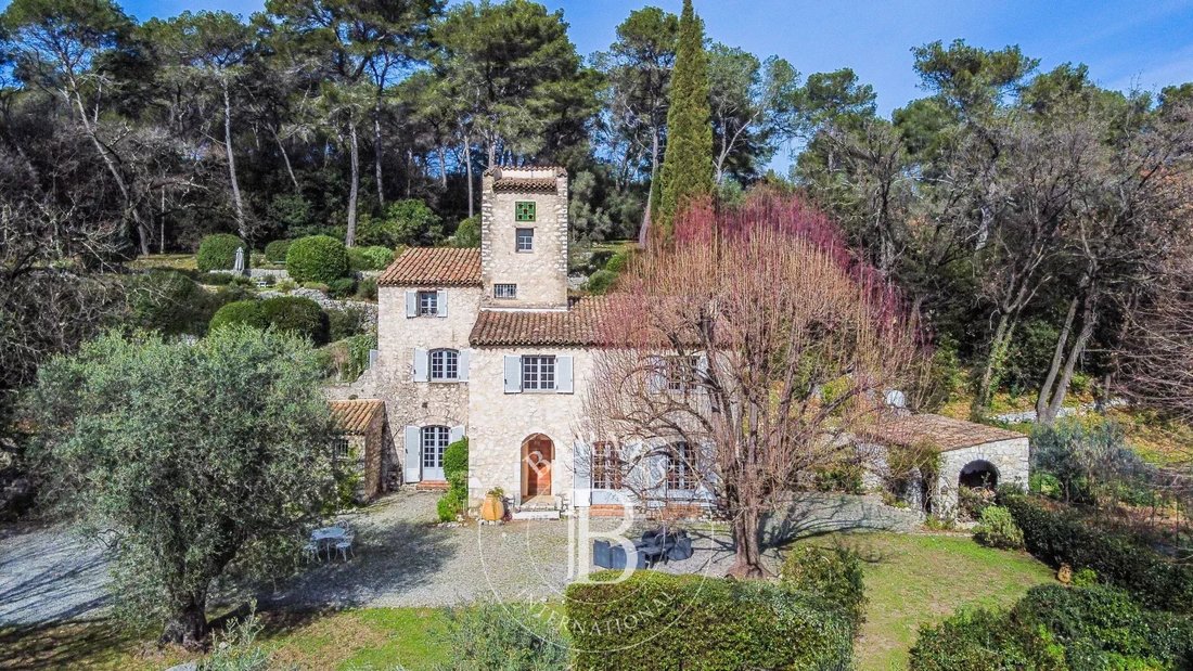 Estate in Centre du Village, La Colle-sur-Loup, France 3 - 15965488