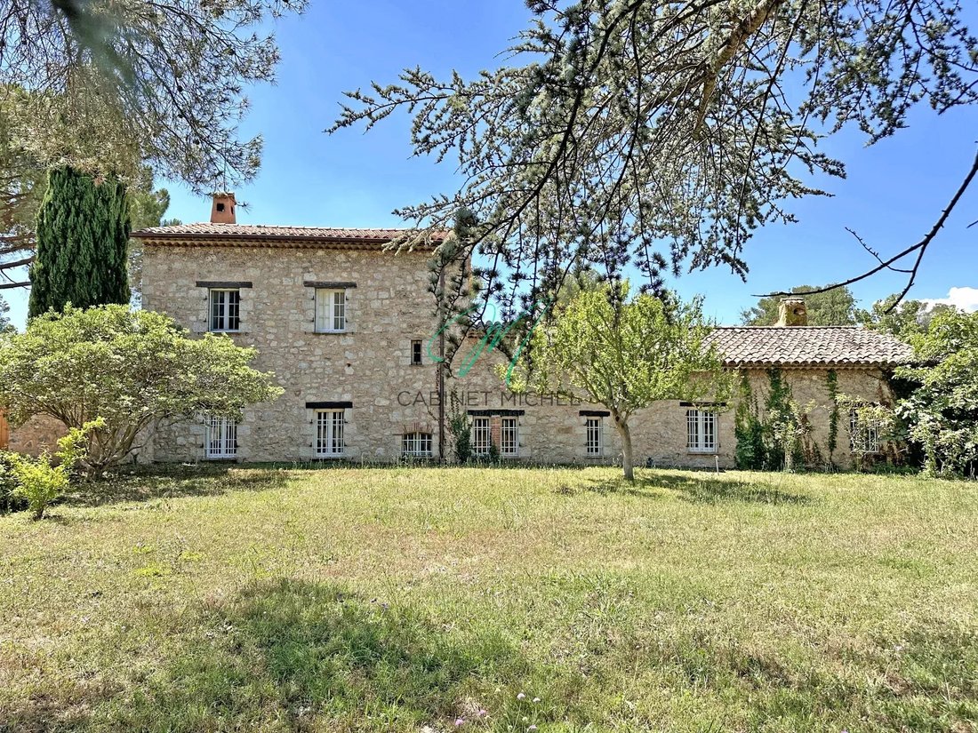 Villa in Mazan, Provence-Alpes-Côte d'Azur, France 3 - 17852166
