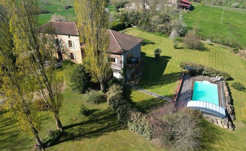 Casa a Aurignac, Occitania, Francia 1